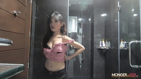 Petite Asian beauty prostitutes herself to fuck a lone traveler