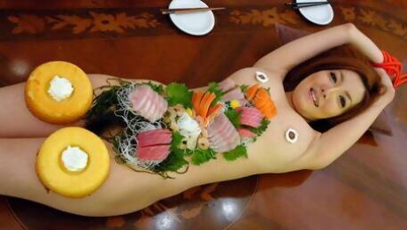 Yuna Hirose in The office lady Yuna Hirose is used like a sushi plate