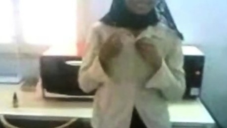 malay- tudung (hijab) girl giving bj in office