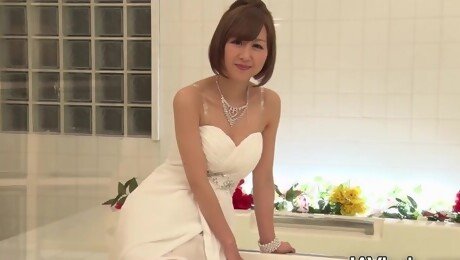 Aona Kozue likes fucking in the shower