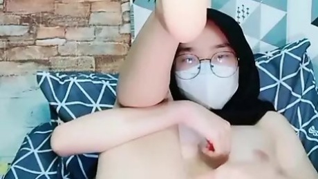 18yo indonesian teen masturbate