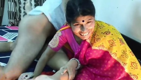 Desi Indian Porn Video - Real Desi Sex Videos Of Nokar Malkin And Mom Group Se