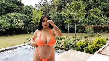 Big Boobs huge areolas horny bikini babe Kim Velez