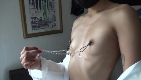 I can't look away! My doctor opened up her robe, revealed these beautiful nipples jewelry