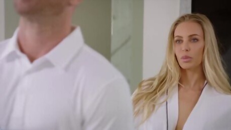 Nicole Aniston has Hottie Dominating Sex on Vacation - Johnny sins