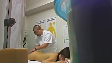 cam in clinic spying on young girl owned by doctor