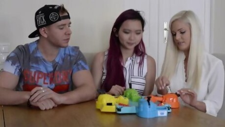 Harrietsugarcookie Plays Hungry Hippos With Porn Stars