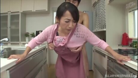 Amateur Japanese Housewife Takita Eriko Gets Fucked In The Kitchen